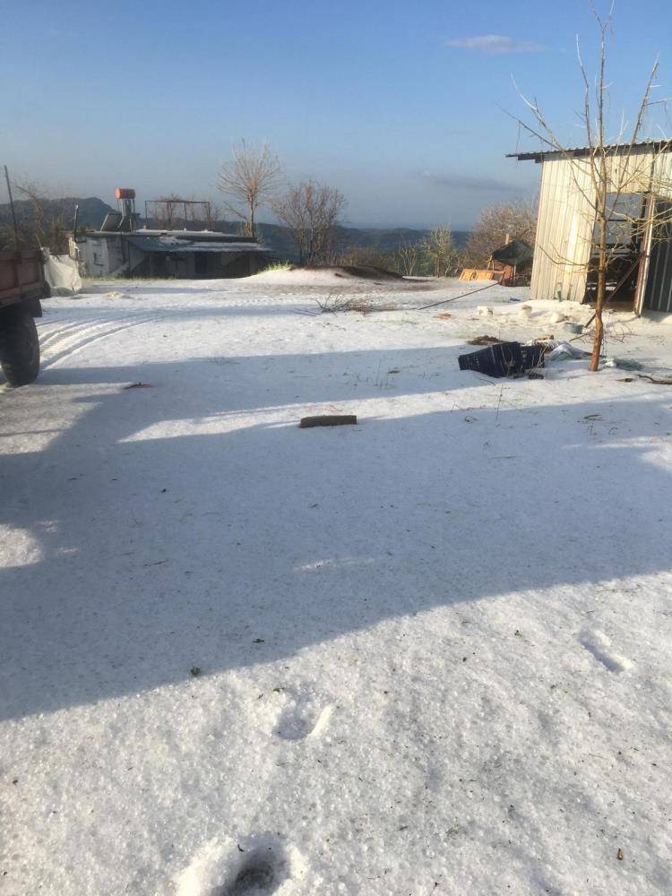 Konya yolundaki çiftçileri don ve selden sonra dolu vurdu 9